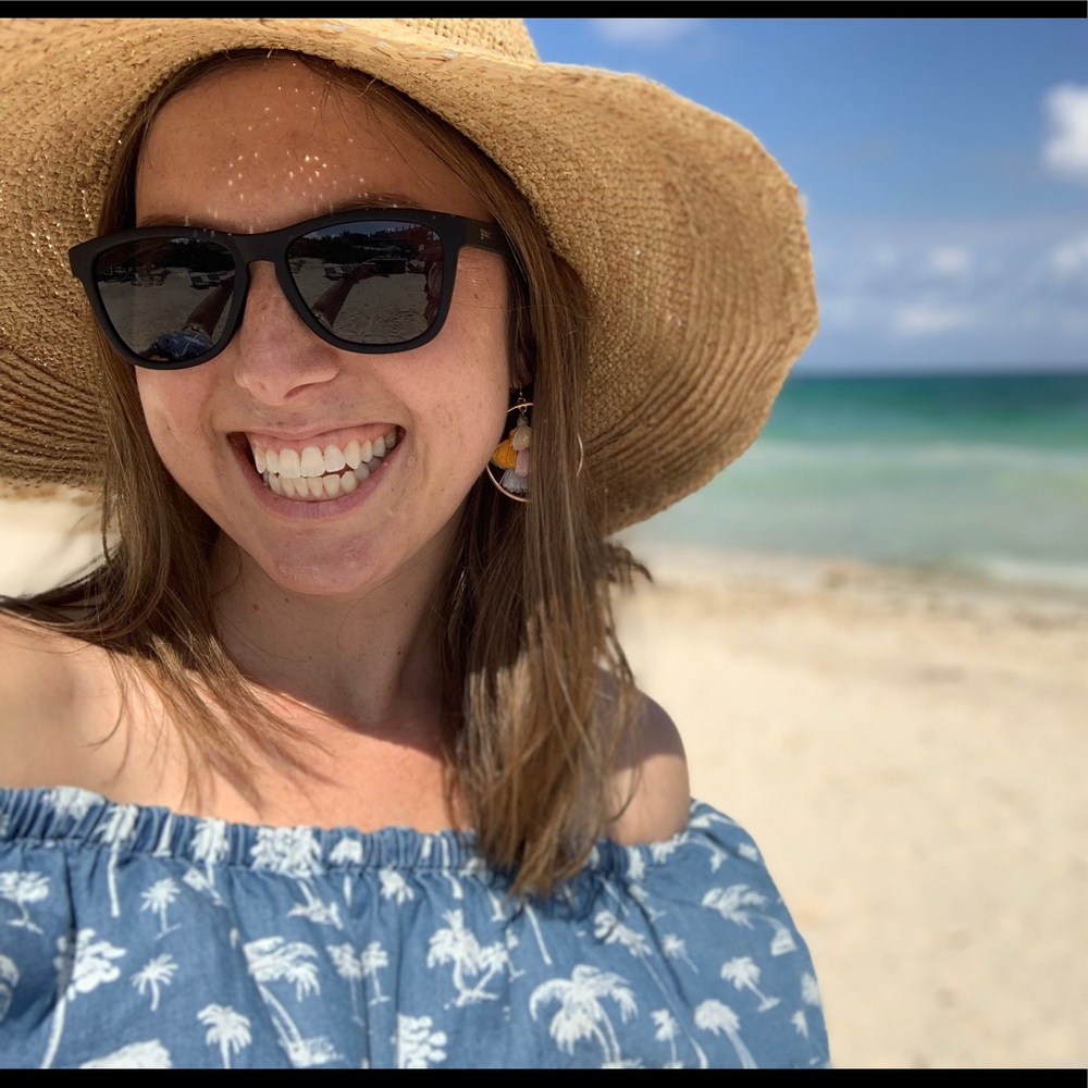 Meet your Posher, Jennifer